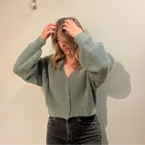Abercrombie & Fitch Green Cardigan Sweater - Picture 1 of 3